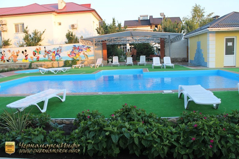 Коттеджный городок "Натали" Черноморское