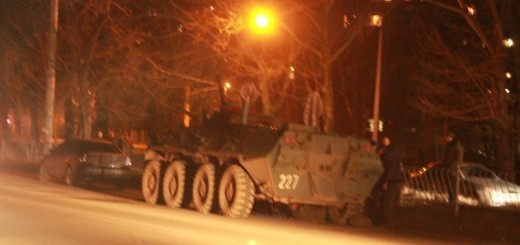 Бронетехника на улицах Симферополь 28.02.2014