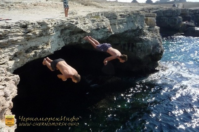 Два экстримала нырялщика - Скалы Халабуды