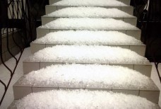 Вот такие ступеньки после града в Симферополе