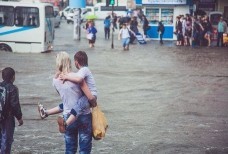 пешеходный переход на жд вокзале в Симферополе 2