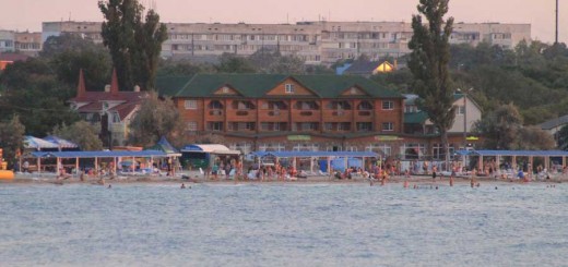 Пляж Черноморское - вид с моря