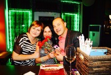 Посетители кафе Авокадо