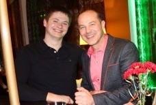 Посетители кафе Авокадо