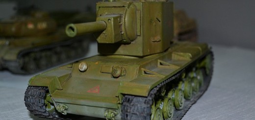 Открыта выставка - миниатюра военной техники