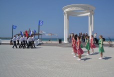 Празднование первого мая Черноморское парк Комсомольский