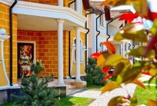 Территория Лео Палас