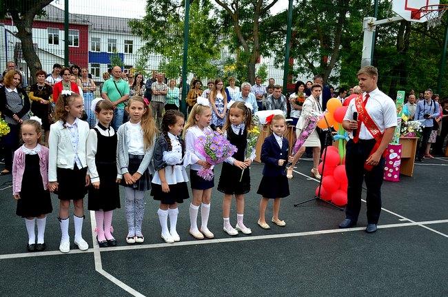 Электронный журнал крым черноморское школа. Пгт Черноморский Северский район СОШ 46. СОШ 21 Северский район пгт Черноморский. Первая школа Черноморское. Черноморский Северский район школа 51.