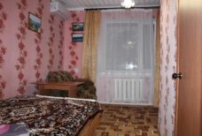 двух-местный