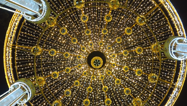 Беседка на главной площади в Ялте