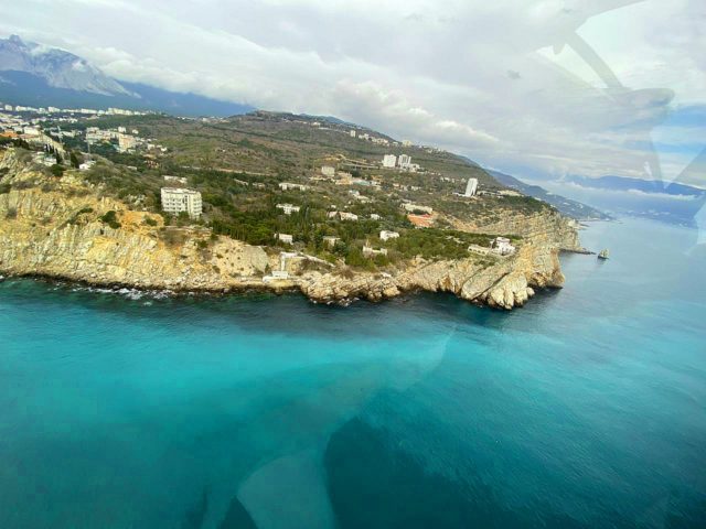 Летаем над эпичными местами Крыма на вертолёте