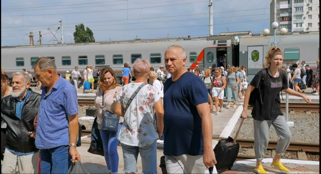 РЕАЛЬНЫЕ ОТЗЫВЫ про отдых в КРЫМУ / Оленевка Сегодня / Новый Пляж Белая Жемчужина / Глэмпинг / Цены / улица Елисеева - первая часть.